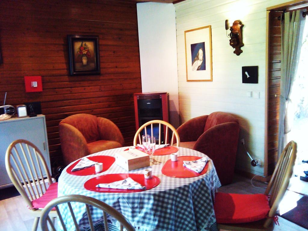 Helpende Hand Villa Oelegem Room photo