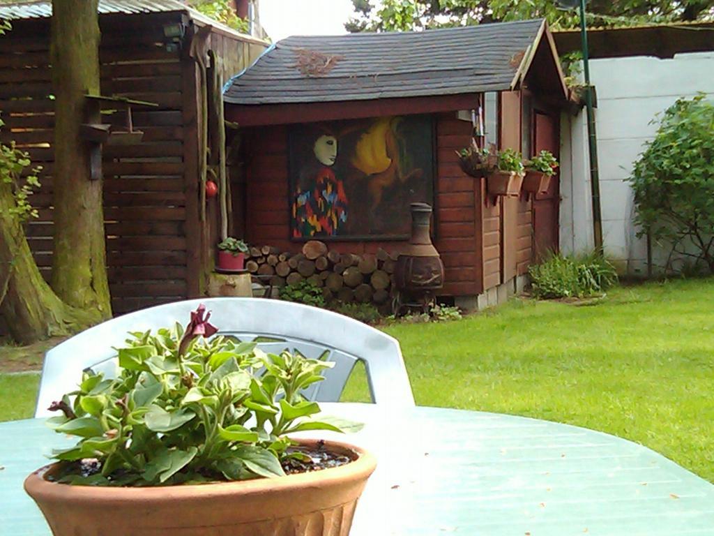 Helpende Hand Villa Oelegem Exterior photo